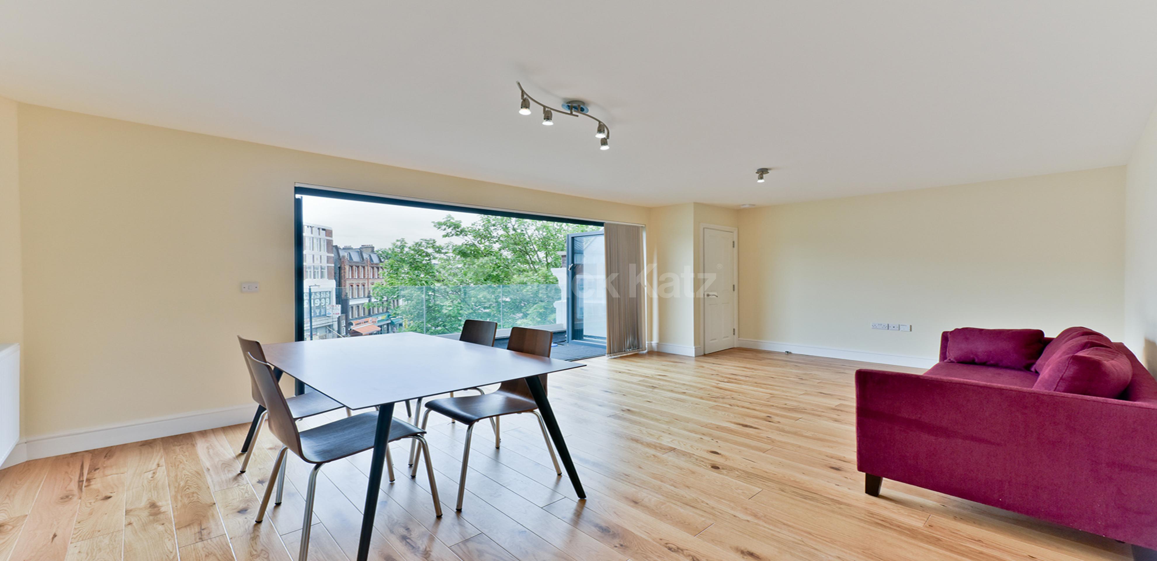 			UNDER OFFER , 2 Bedroom, 1 bath, 1 reception Apartment			 Metro Apartments Lewisham High Street , Lewisham  SE13